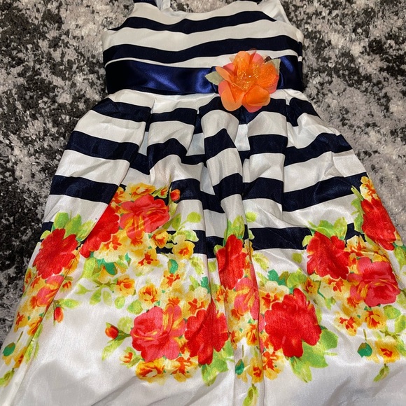 Girls Macys Dress Size 6 - Picture 3 of 4